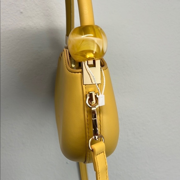 Melie Bianco | Jennie Recycled Vegan Crossbody Bag ✨Yellow - Picture 11 of 12